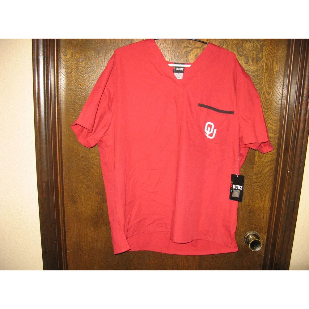 Scrub Dudz OU Oklhoma Sooners Red Crimson Scrub Top Size L NEW WITH TAGS NWT
